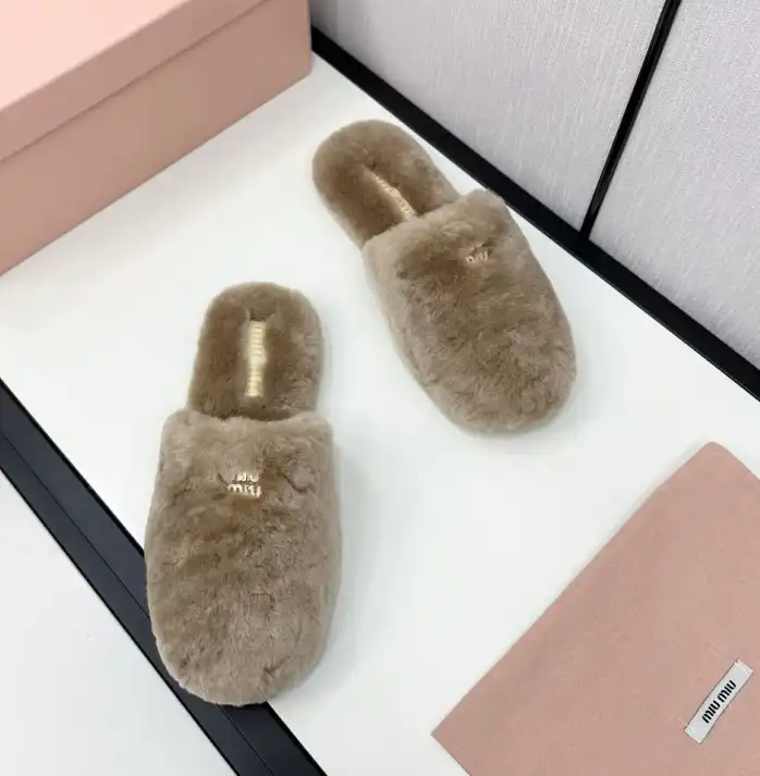 hype Miu Miu Slippers