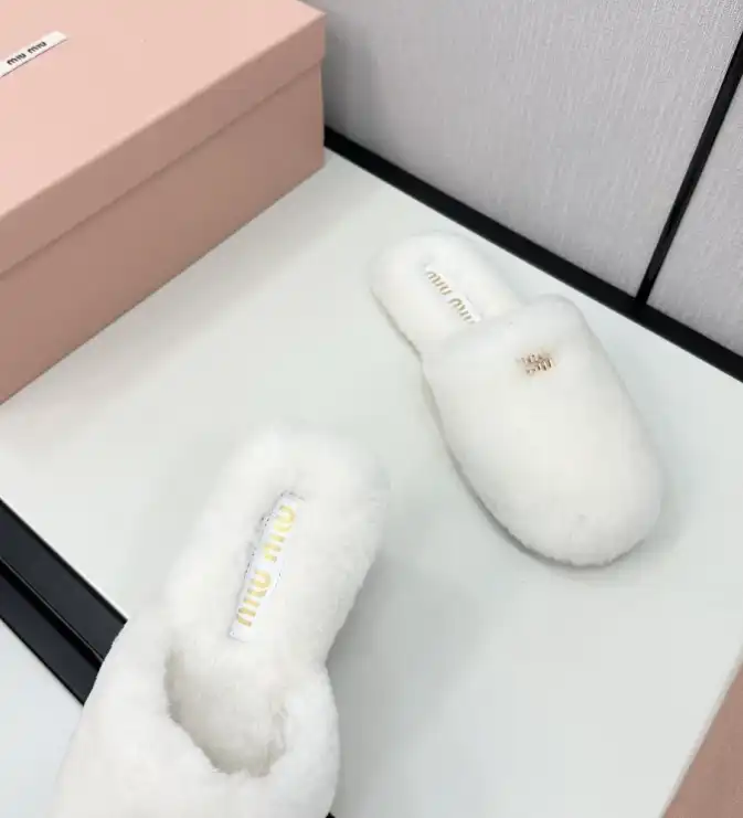 hype Miu Miu Slippers