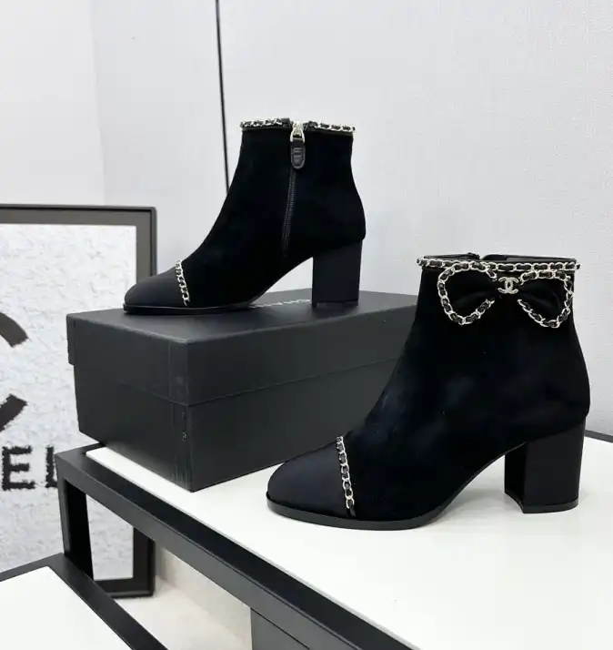 hype Chanel Boots