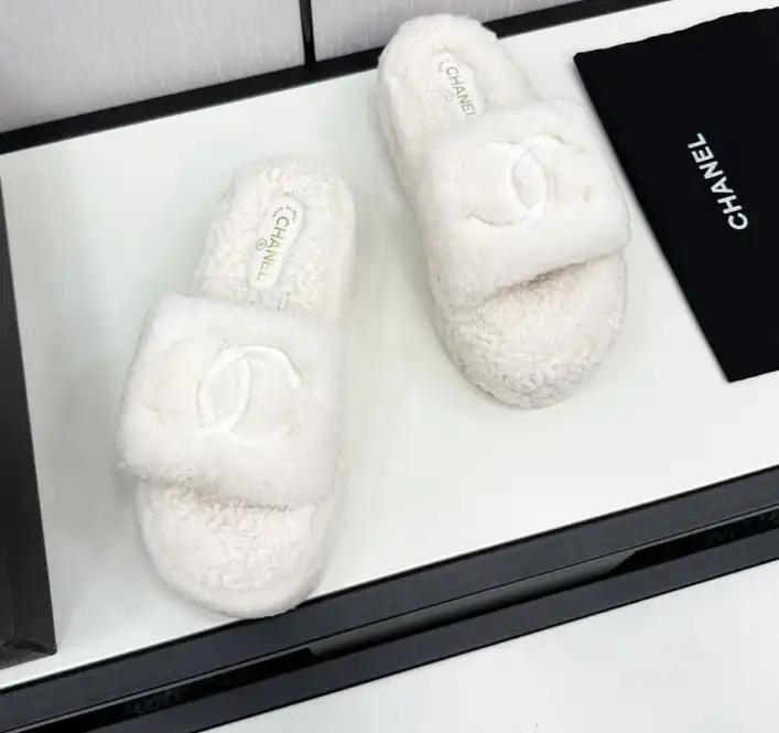 hype Chanel Slippers