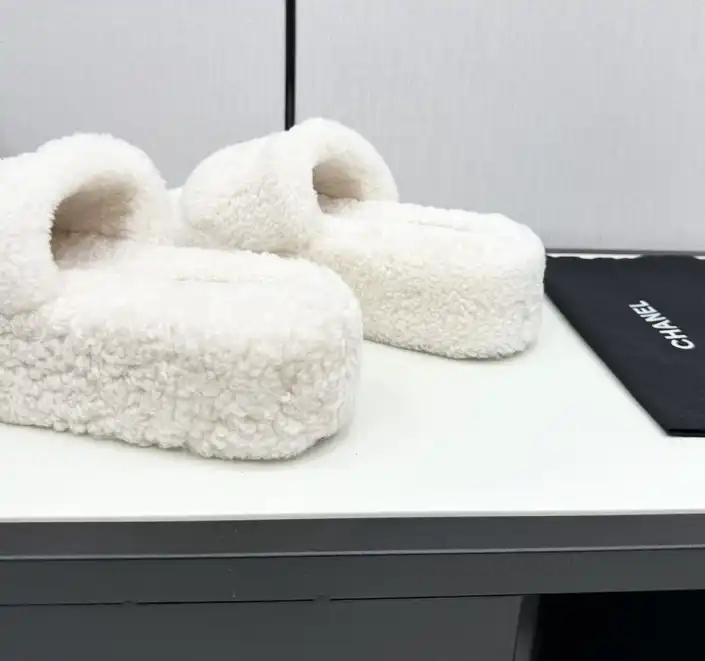 hype Chanel Slippers