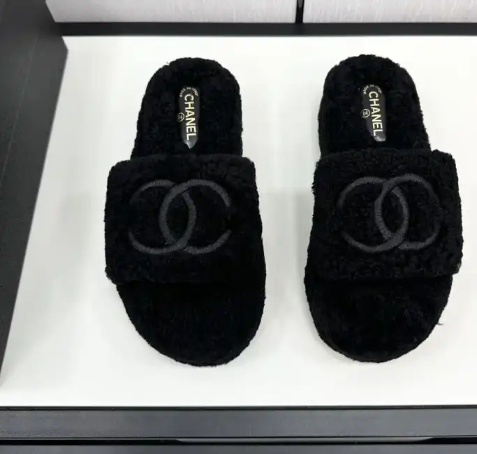 hype Chanel Slippers