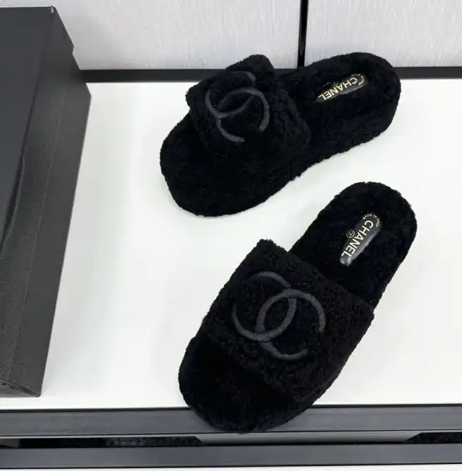 hype Chanel Slippers