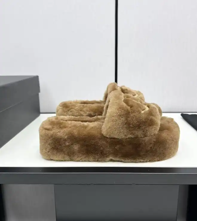 hype Chanel Slippers