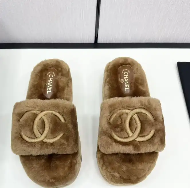 hype Chanel Slippers