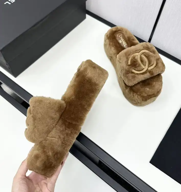 hype Chanel Slippers