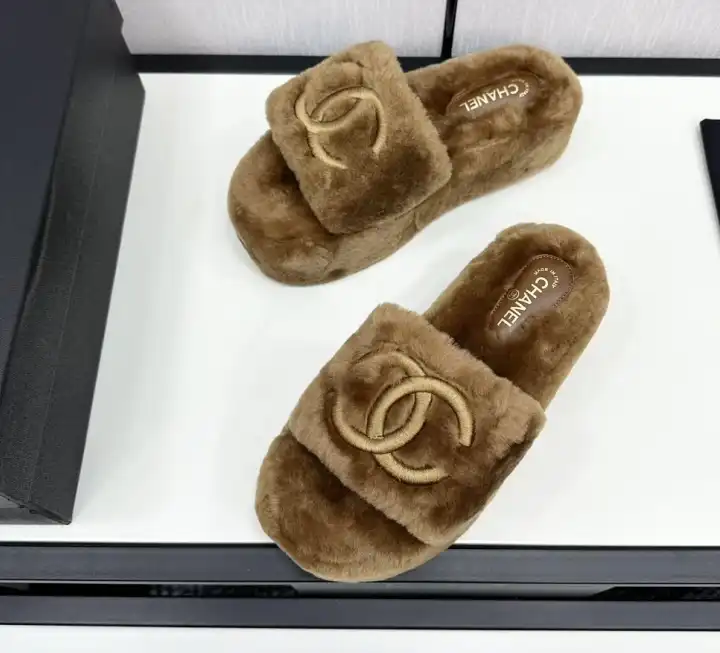 hype Chanel Slippers