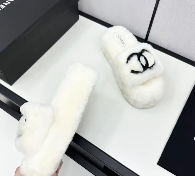 hype Chanel Slippers