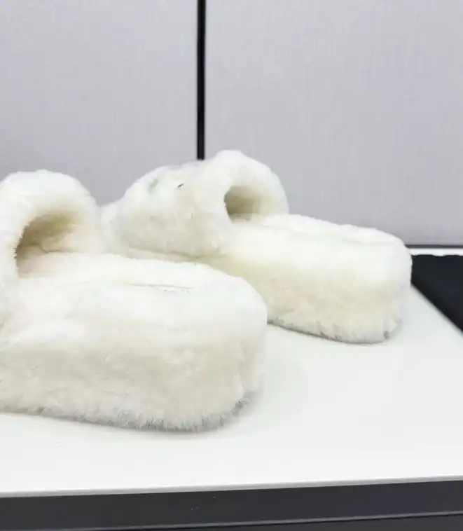 hype Chanel Slippers