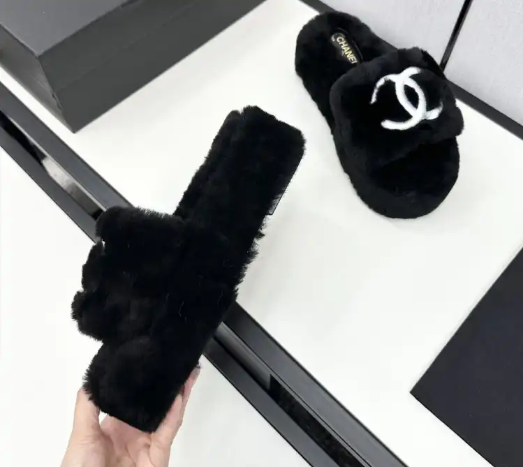 hype Chanel Slippers