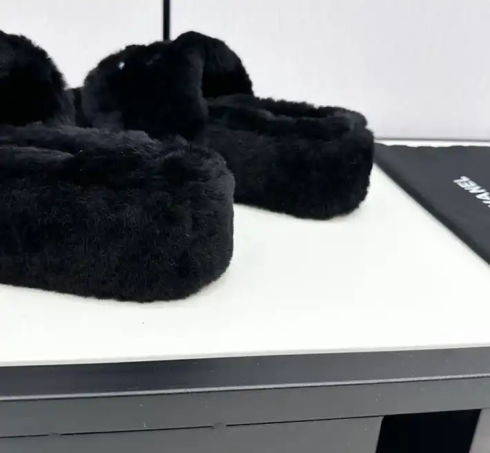 hype Chanel Slippers