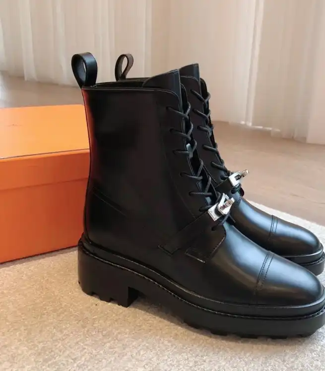 hype Hermes Boots