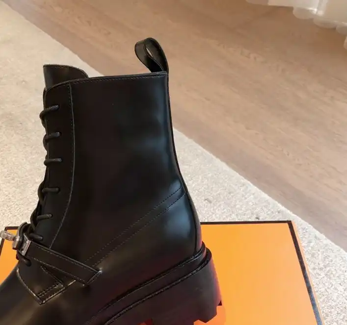 hype Hermes Boots