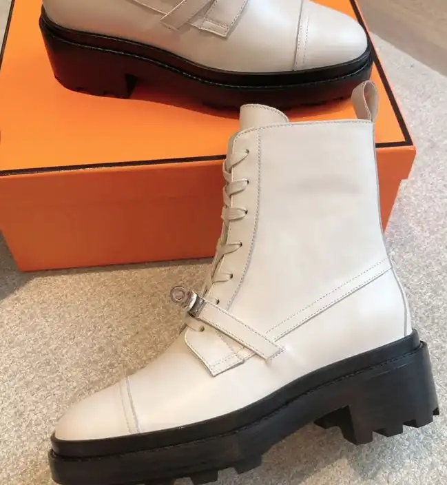 hype Hermes Boots