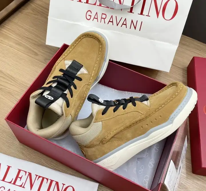 hype Valentino Casual Shoes