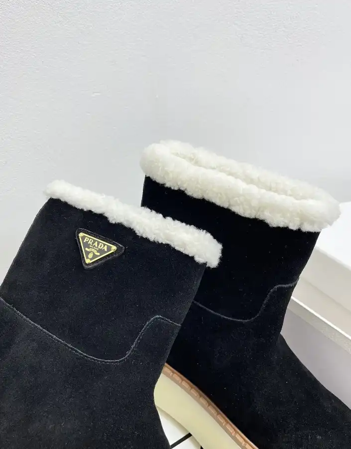 hype Prada Boots