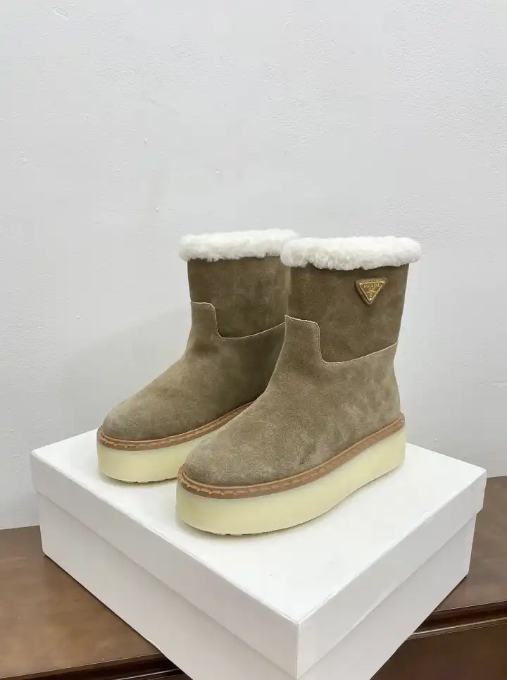 hype Prada Boots