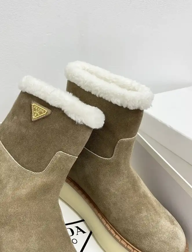 hype Prada Boots