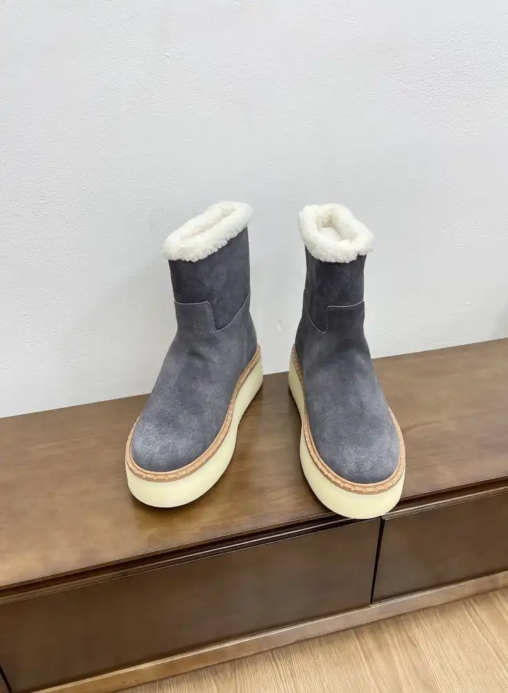 hype Prada Boots