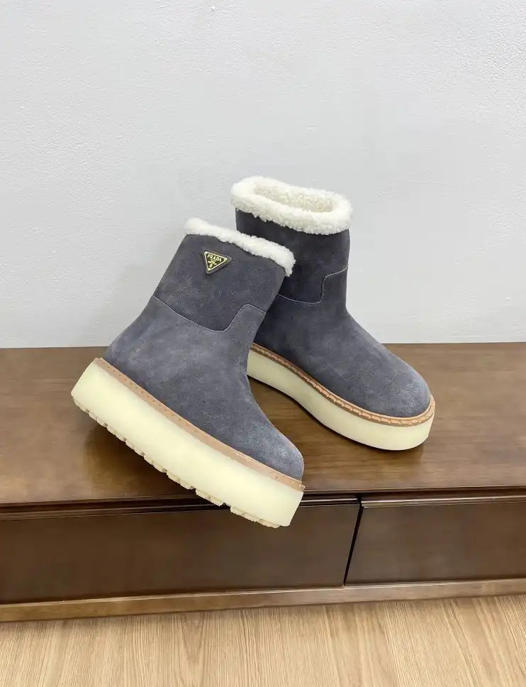 hype Prada Boots