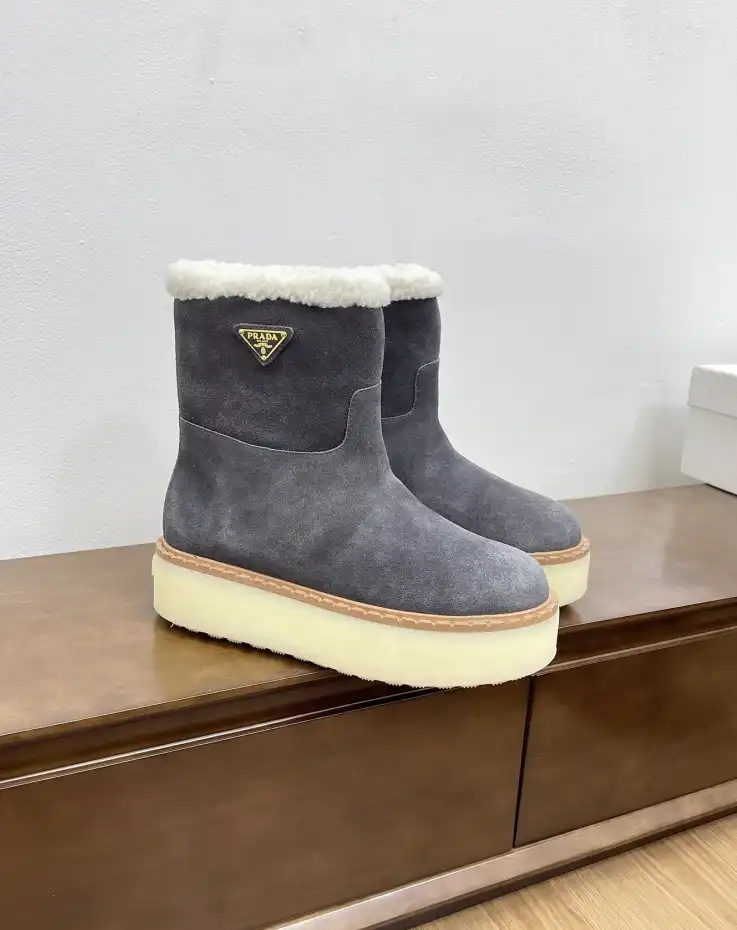 hype Prada Boots