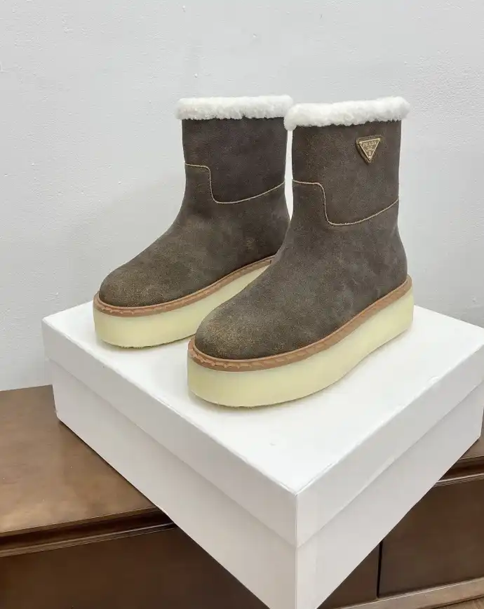 hype Prada Boots