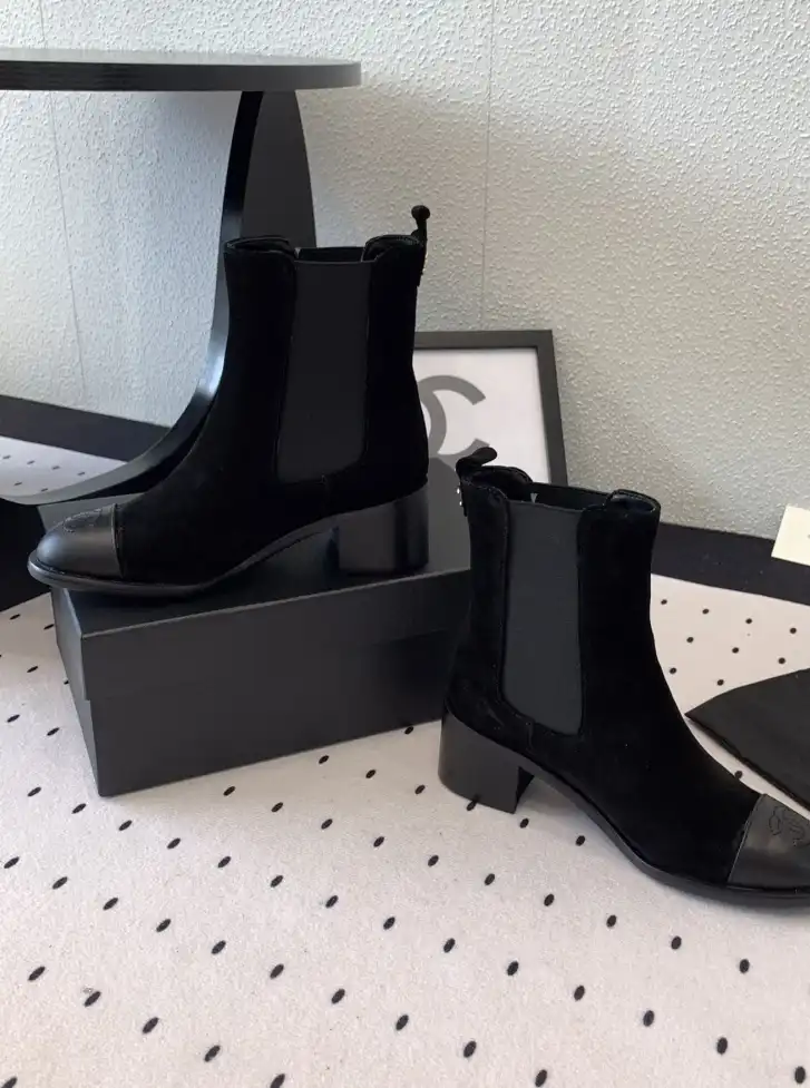 hype Chanel Boots