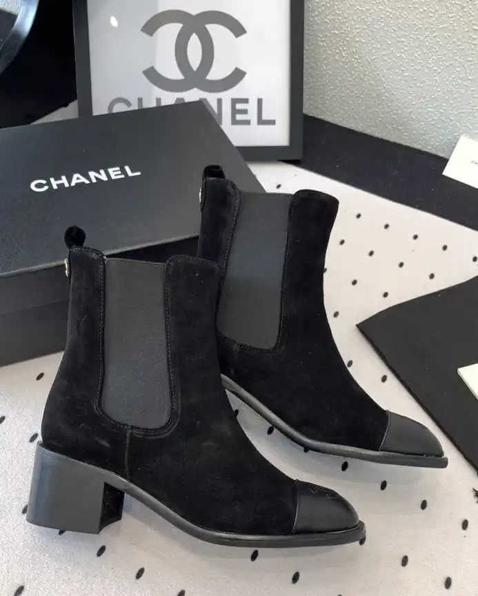 hype Chanel Boots