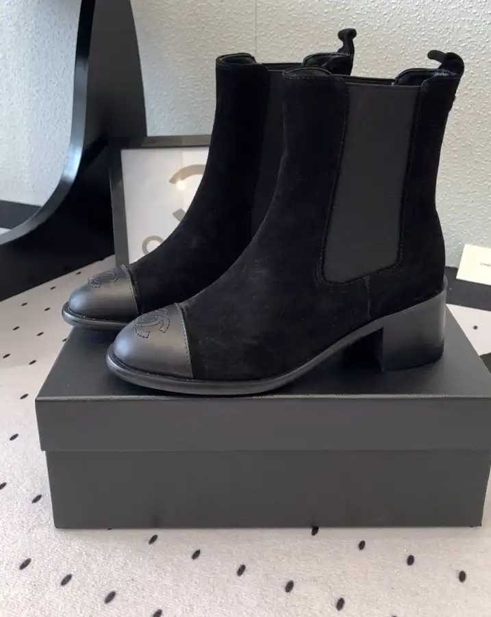 hype Chanel Boots