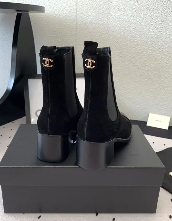 hype Chanel Boots