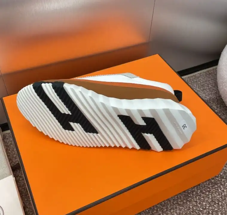 hype Hermes Casual Shoes