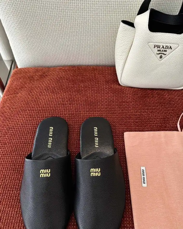 hype Miu Miu Slippers