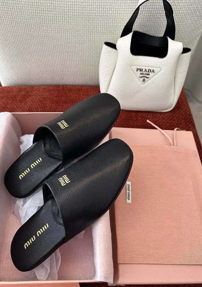 hype Miu Miu Slippers