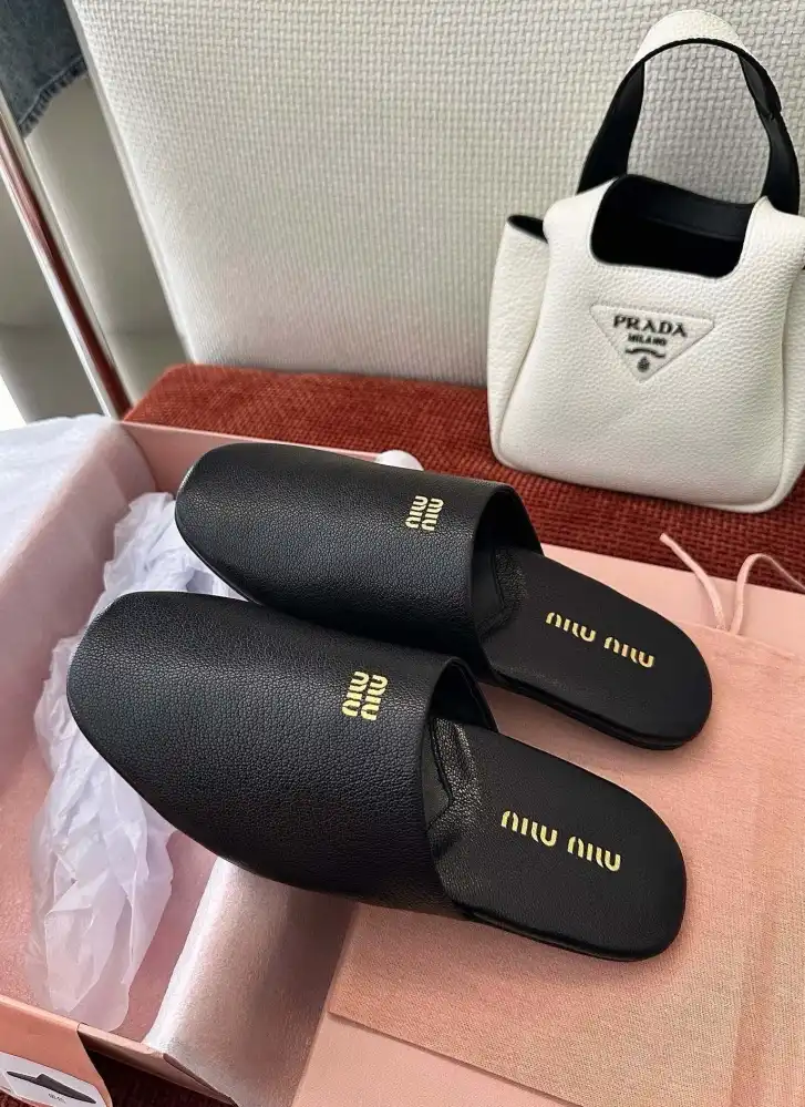 hype Miu Miu Slippers