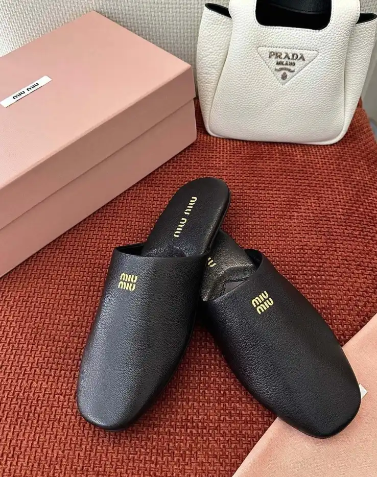 hype Miu Miu Slippers