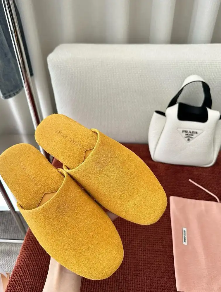 hype Miu Miu Slippers