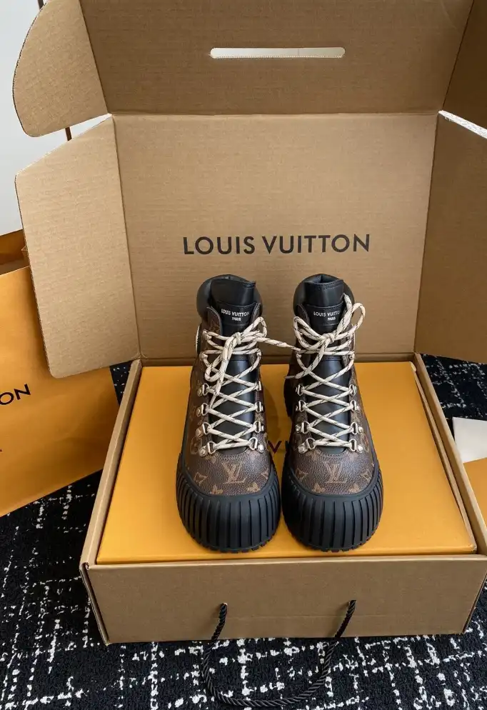 hype LV Boots