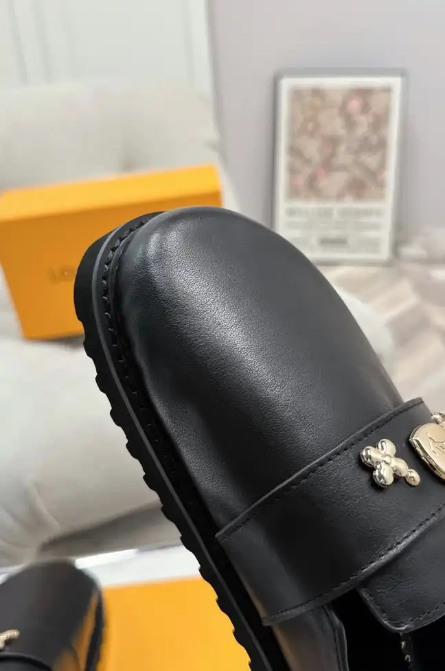 hype LV Slippers