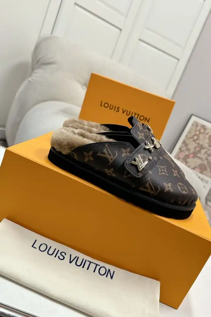 hype LV Slippers