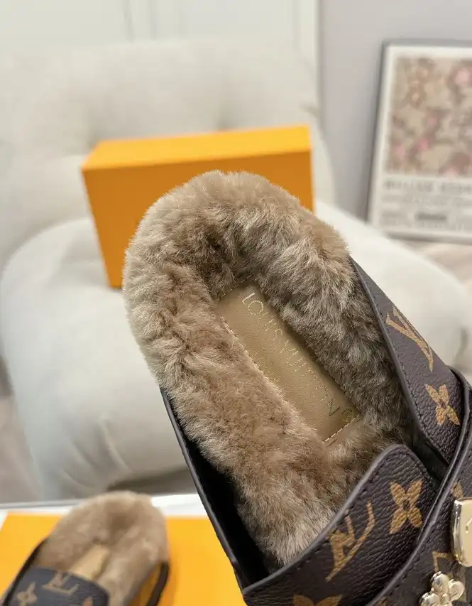 hype LV Slippers