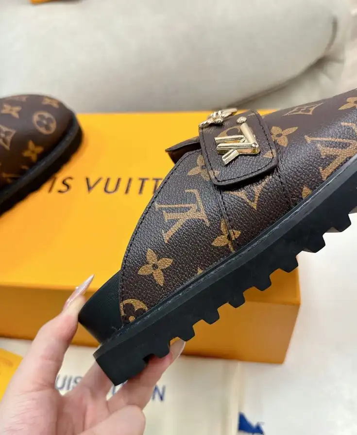 hype LV Slippers