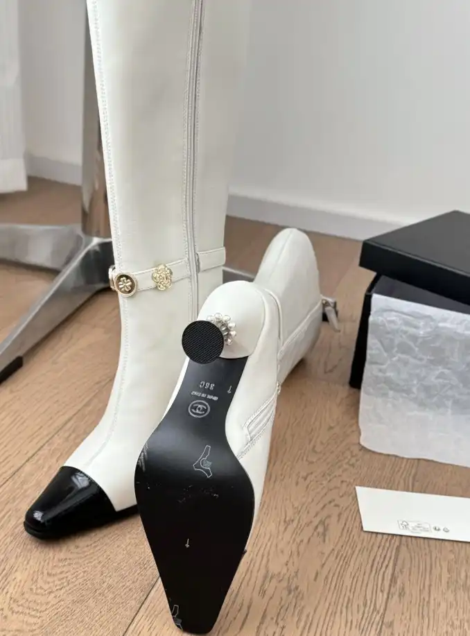 hype Chanel Boots