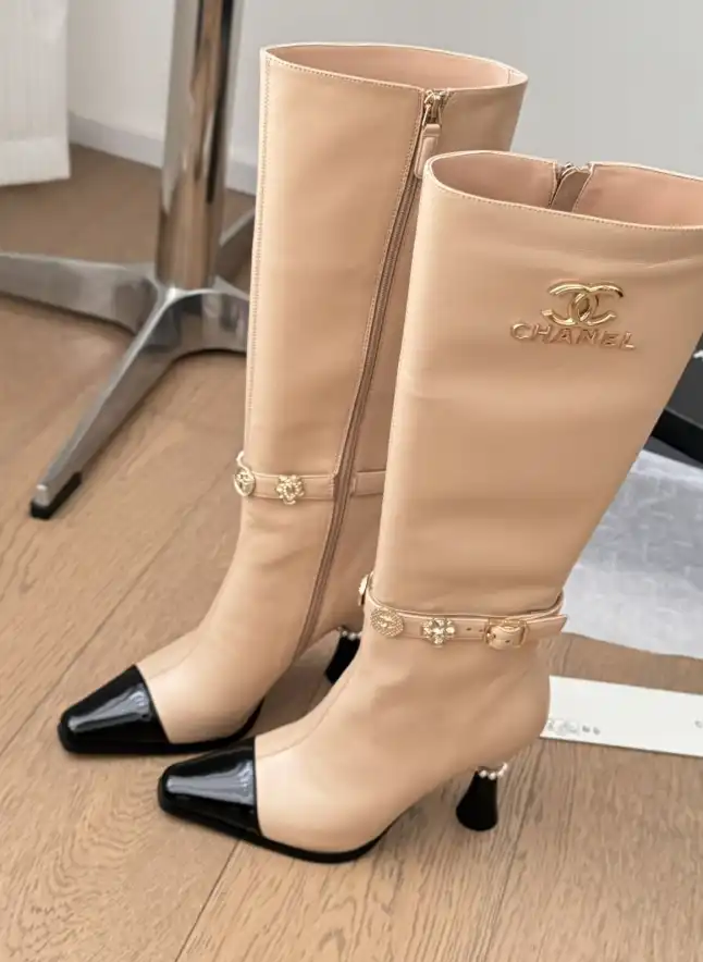 hype Chanel Boots