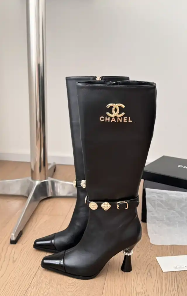 hype Chanel Boots