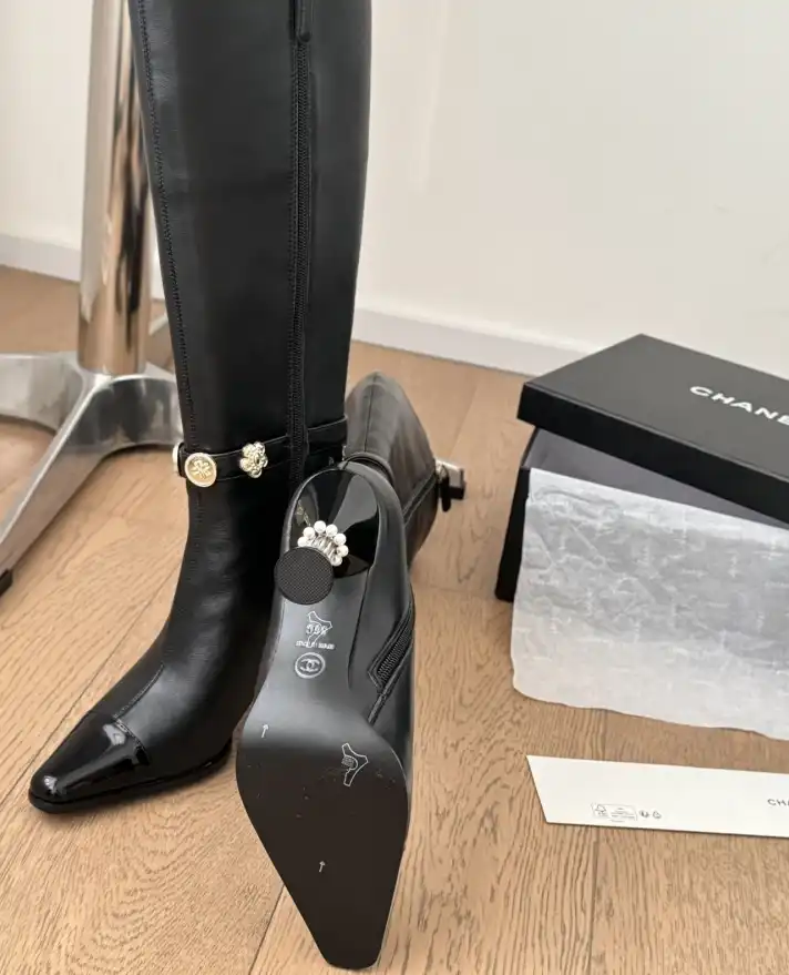 hype Chanel Boots