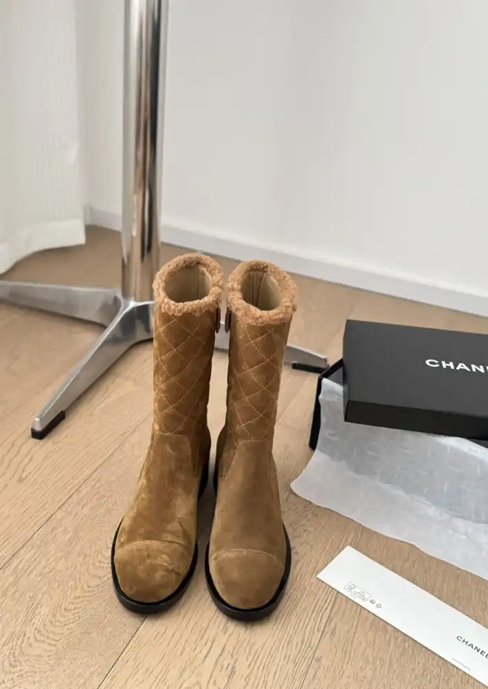 hype Chanel Boots