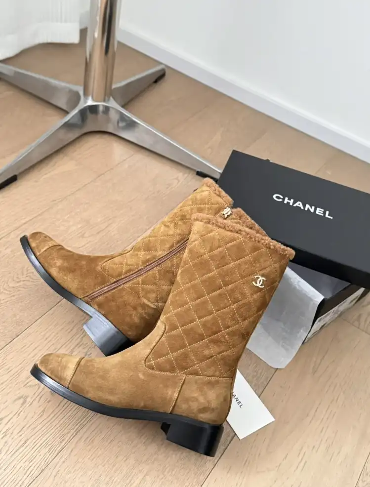 hype Chanel Boots