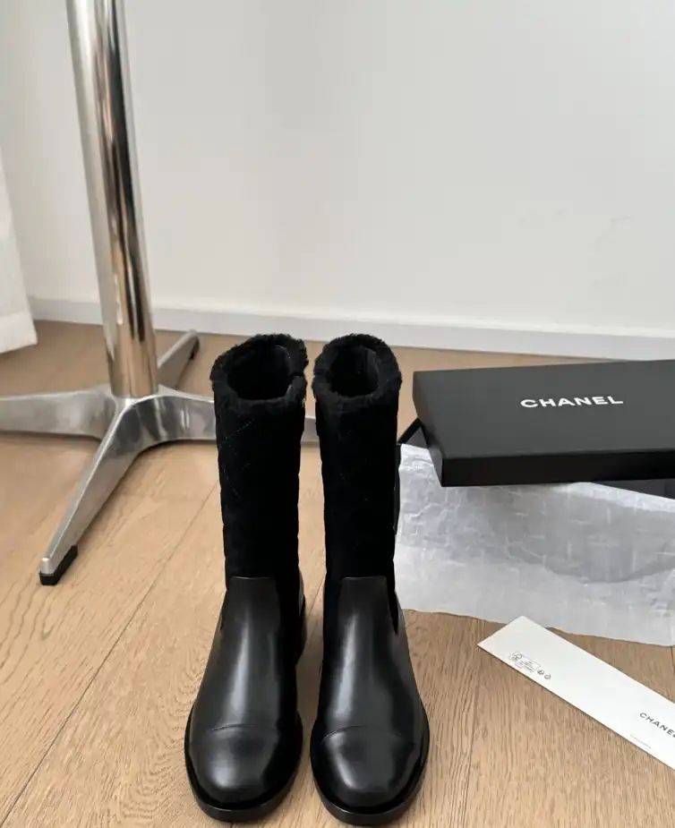 hype Chanel Boots