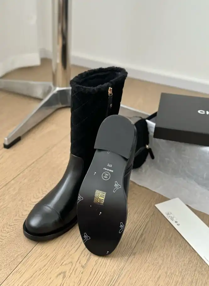 hype Chanel Boots