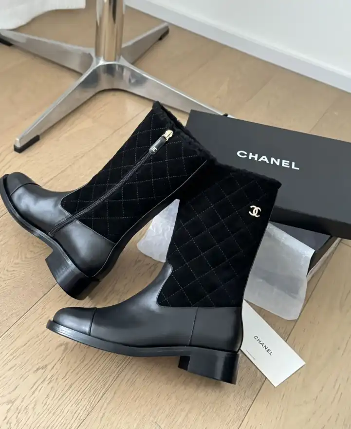 hype Chanel Boots